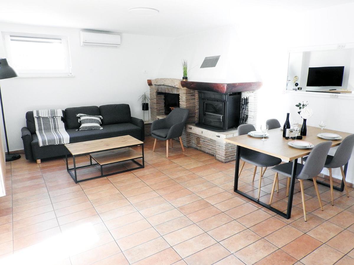 Apartment Lu, Stinjan - PUY מראה חיצוני תמונה